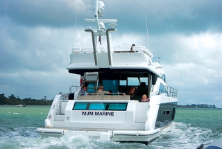  Uno de nuestros barcos de lujo 